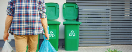 vyhazování odpadků do popelnice, místní poplatky za odpady
