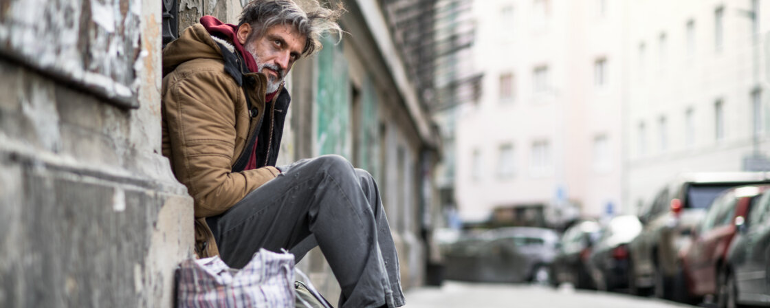 lidé bez domova, příspěvek na živobytí, superdávka